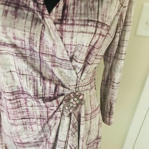 Nine West Purple Velvet Faux Wrap Top Size Large - Picture 3 of 6